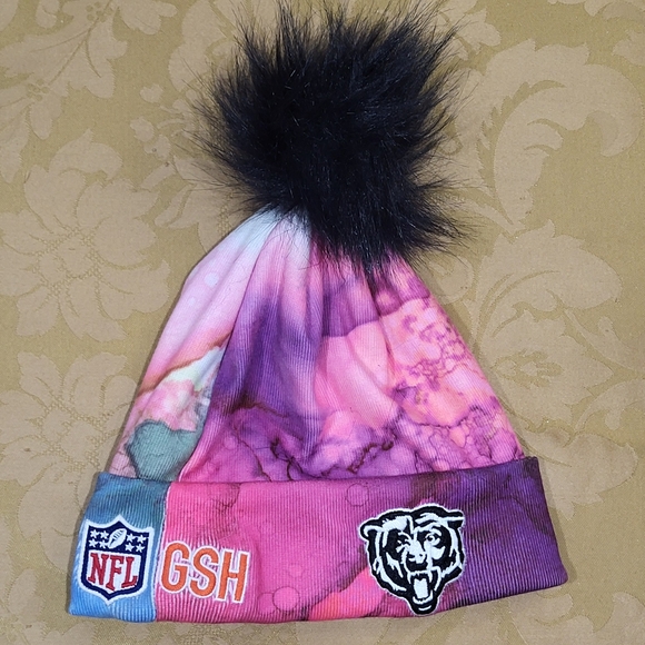NFL Crucial Catch Chicago Bears Tie Die Lined Beanie with 4" faux fur poof - Picture 3 of 5